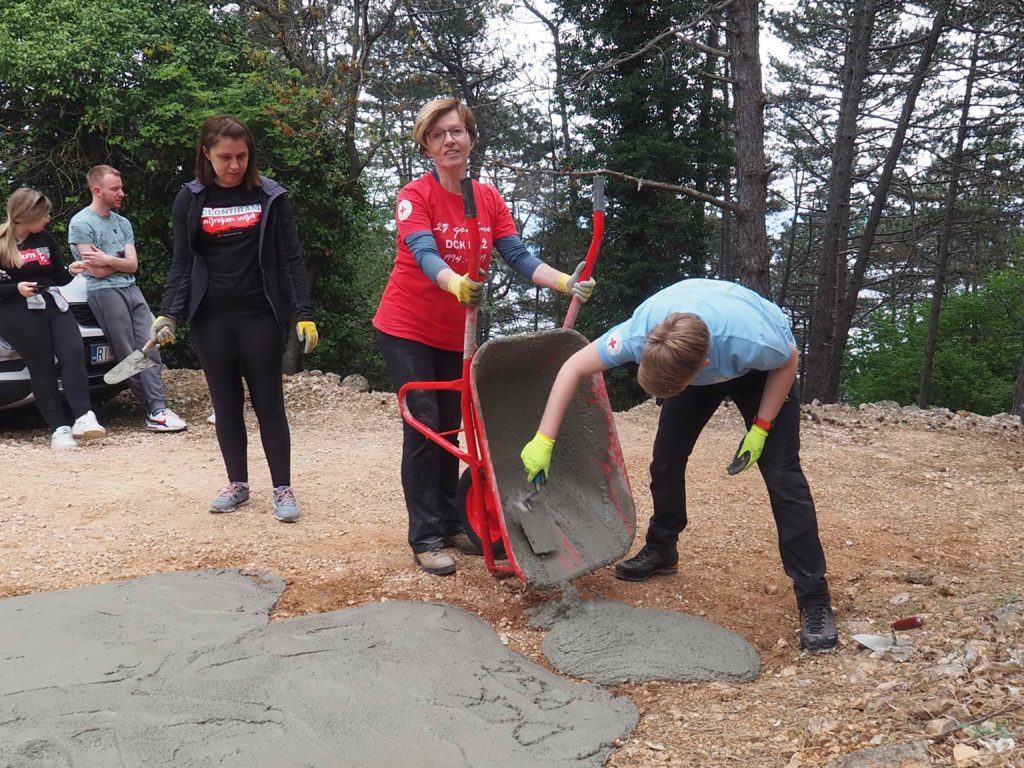 OLYMPUS DIGITAL CAMERA OLYMPUS DIGITAL CAMERA