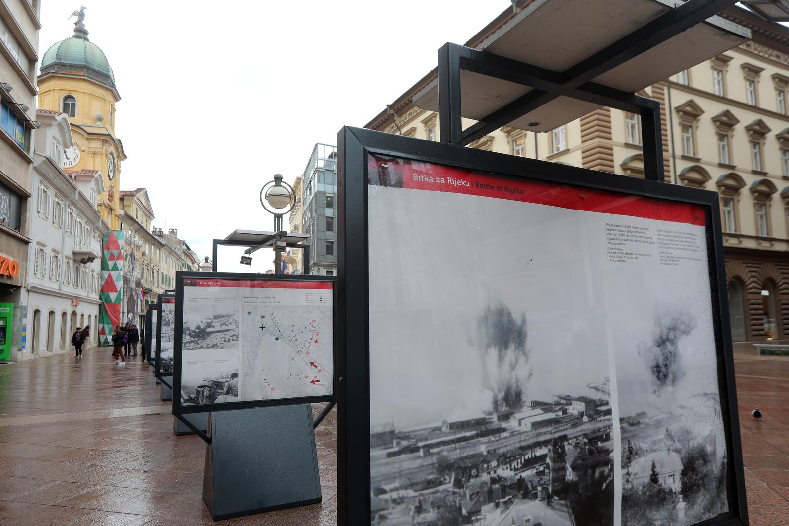 Rijeka: Obilježavanje Dana oslobođenja Rijeke od fašizma započelo otvorenjem izložbe na Korzu Rijeka: Obilježavanje Dana oslobođenja Rijeke od fašizma započelo otvorenjem izložbe na Korzu