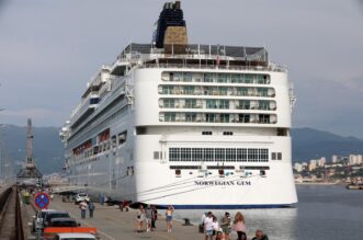 Prvi ovosezonski kruzer Norwegian Gem uplovio u riječku luku pun turista