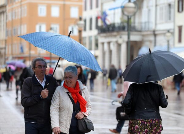 Građani Rijeke spremno dočekali najavjenu kišu