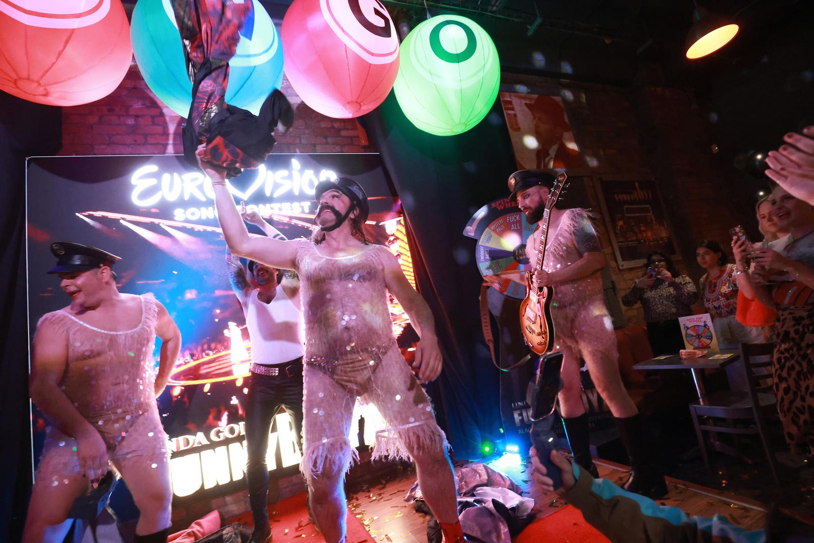 Liverpool: ?lanovi grupe Let 3 gostovali u no?nom klubu Supper Club