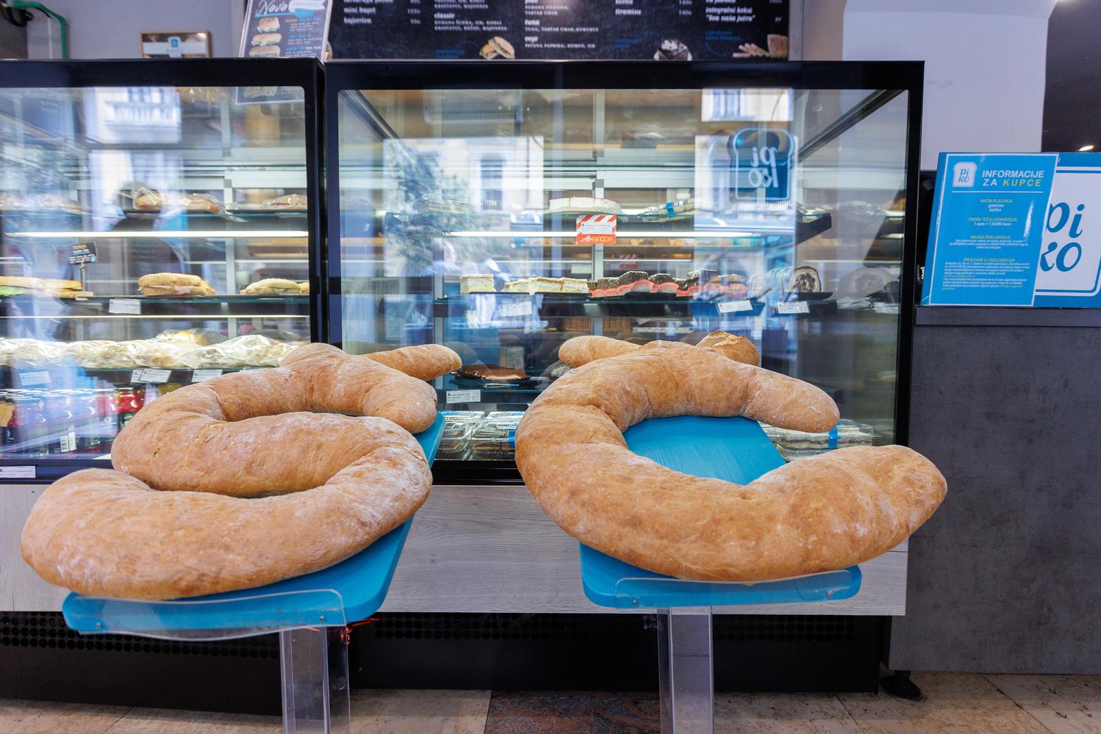 Rijeka: U pekarnici ispekli ŠČ Kruh Rijeka: U pekarnici ispekli ŠČ Kruh