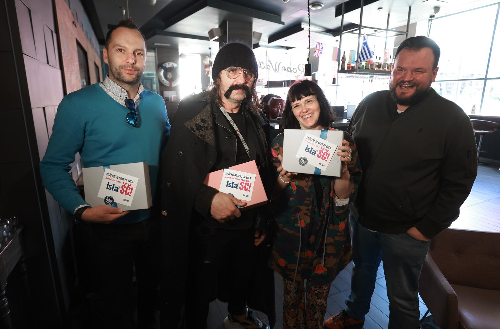 Liverpool: Za dobar glas u finalu Let 3 dobio “isla ŠČ” proizvode za grlo Liverpool: Za dobar glas u finalu Let 3 dobio “isla ŠČ” proizvode za grlo