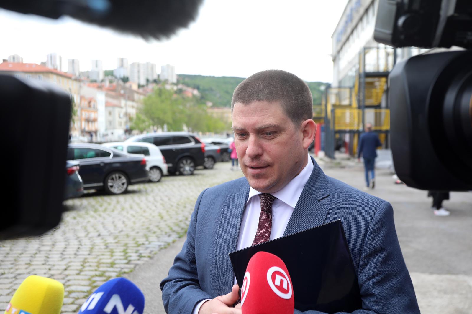 Svečano obilježavanje 50 godina Sveučilišta u Rijeci Svečano obilježavanje 50 godina Sveučilišta u Rijeci