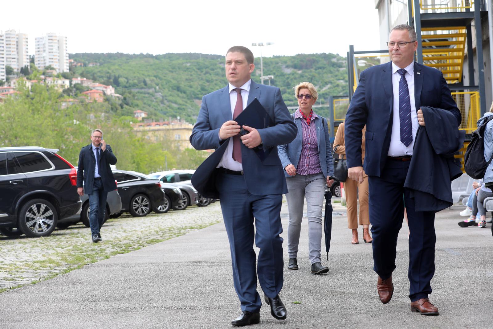 Svečano obilježavanje 50 godina Sveučilišta u Rijeci Svečano obilježavanje 50 godina Sveučilišta u Rijeci