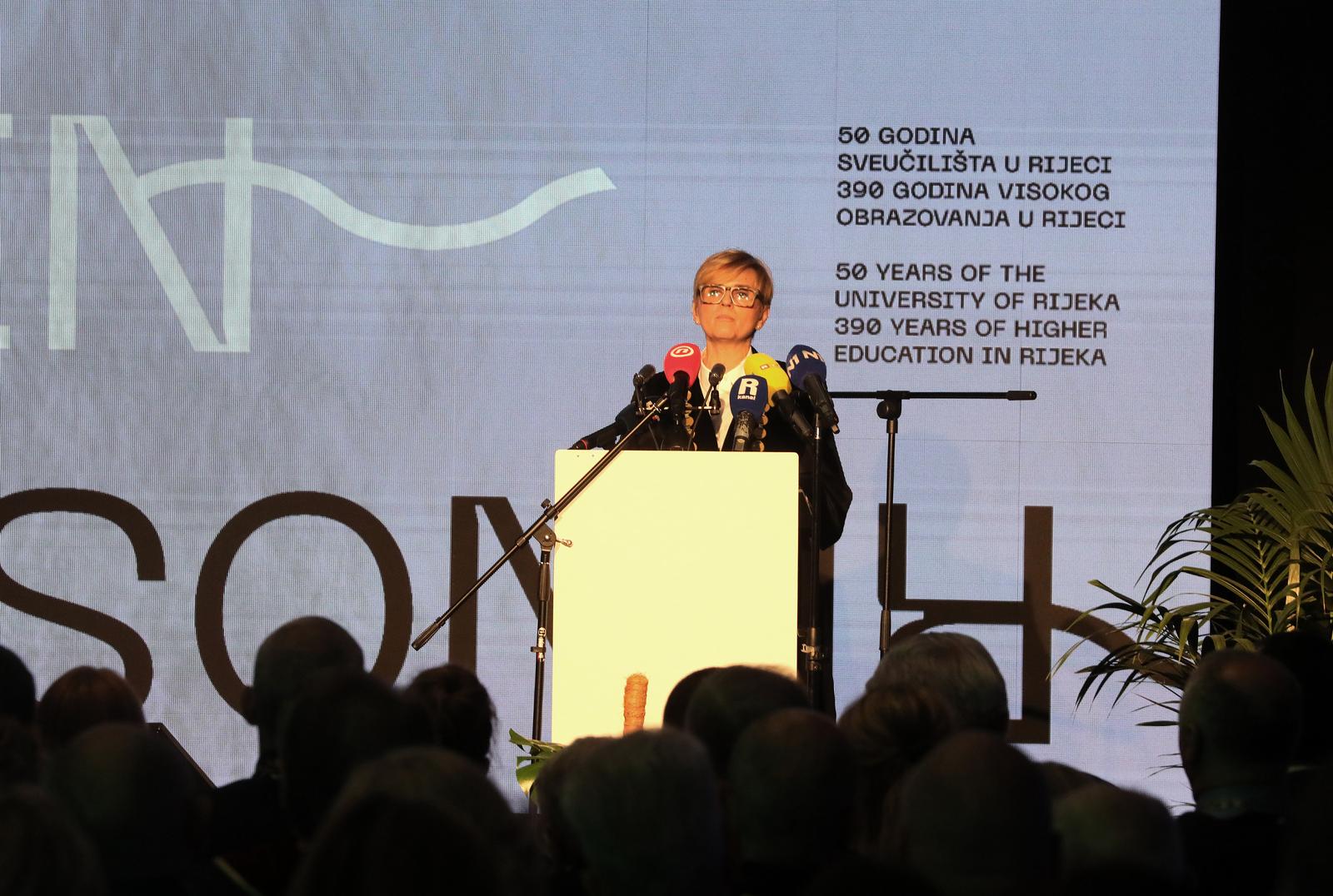 Svečano obilježavanje 50 godina Sveučilišta u Rijeci Svečano obilježavanje 50 godina Sveučilišta u Rijeci