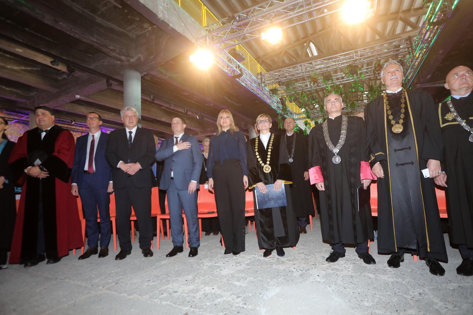 Svečano obilježavanje 50 godina Sveučilišta u Rijeci Svečano obilježavanje 50 godina Sveučilišta u Rijeci