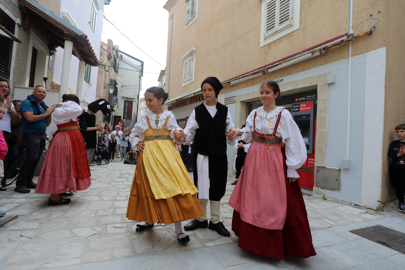 Baka: Crna ovca festival janjetine, individualizma, kreativnosti i oto?ne batine