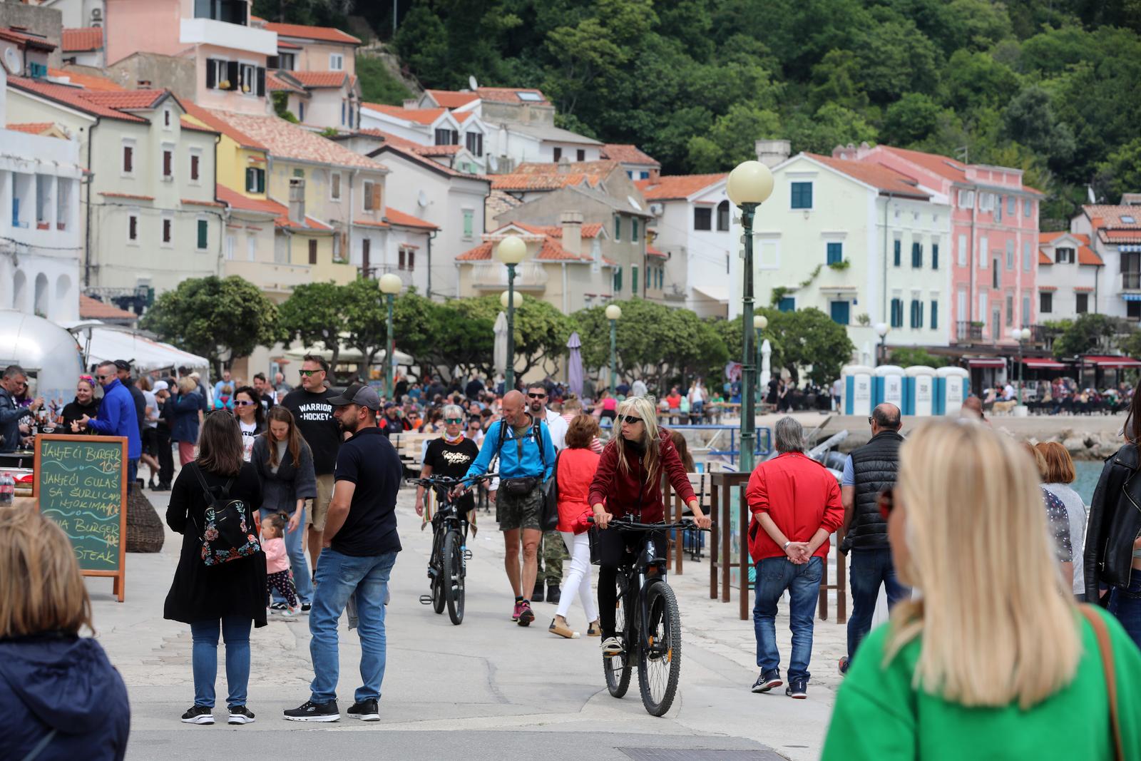 Baška: Crna ovca festival janjetine, individualizma, kreativnosti i otočne baštine