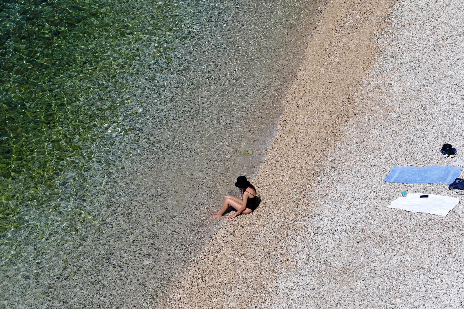 Rijeka: Rijetki kupaci na plazi Sablicevo Rijeka: Rijetki kupaci na plazi Sablicevo