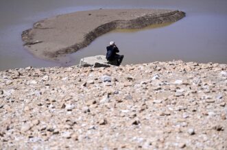 Nakon 22 godine isušeno Lokvarsko jezero, dno skriva ostatke potopljenog naselja