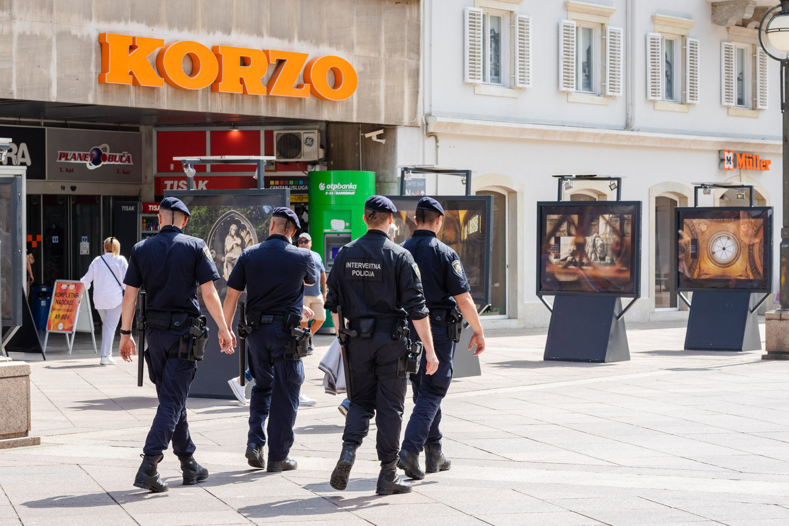 Policija -27 Policija -27