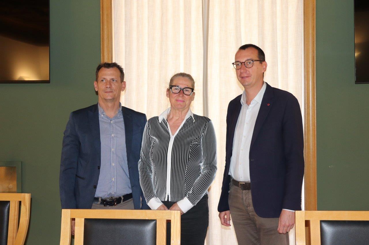 Potpisivanje-ugovora-o-domaćinstvu-Europskog-juniorskog-prvenstva-u-skokovima-u-vodu-5 Potpisivanje-ugovora-o-domaćinstvu-Europskog-juniorskog-prvenstva-u-skokovima-u-vodu-5