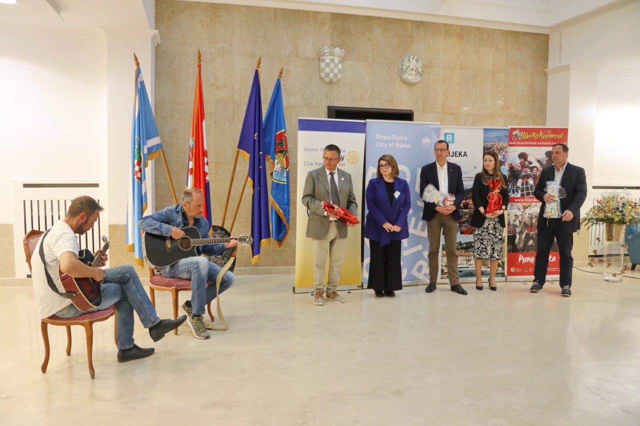 Predaja-donacije-s-Humanitarnog-karnevalskog-bala-Domu-za-odrasle-osobe-Turnić-9 Predaja-donacije-s-Humanitarnog-karnevalskog-bala-Domu-za-odrasle-osobe-Turnić-9