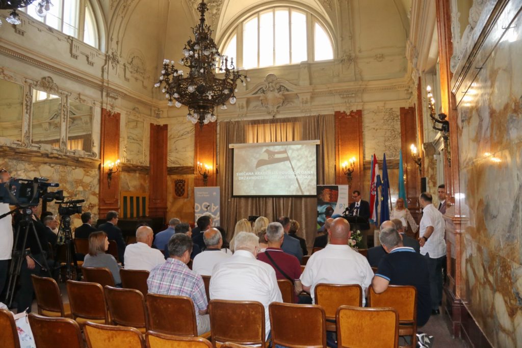 Svečana-akademija-povodom-Dana-državnosti-6-1024×683 Svečana-akademija-povodom-Dana-državnosti-6-1024×683