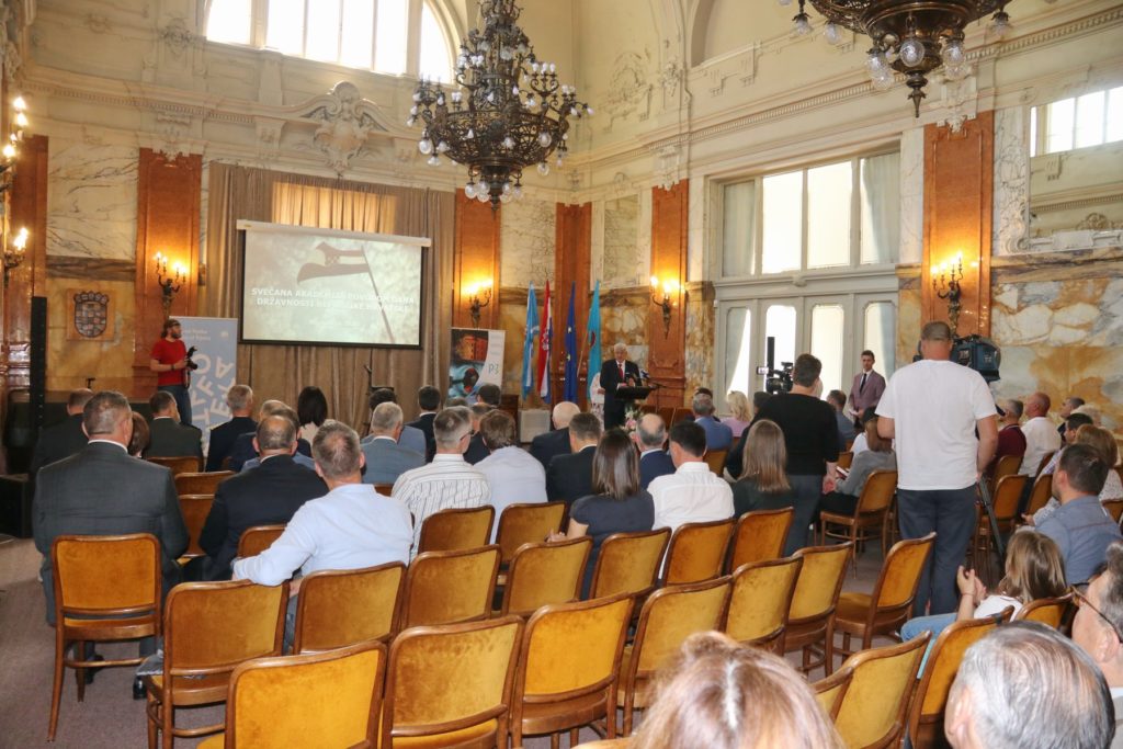 Svečana-akademija-povodom-Dana-državnosti-9-1024×683 Svečana-akademija-povodom-Dana-državnosti-9-1024×683