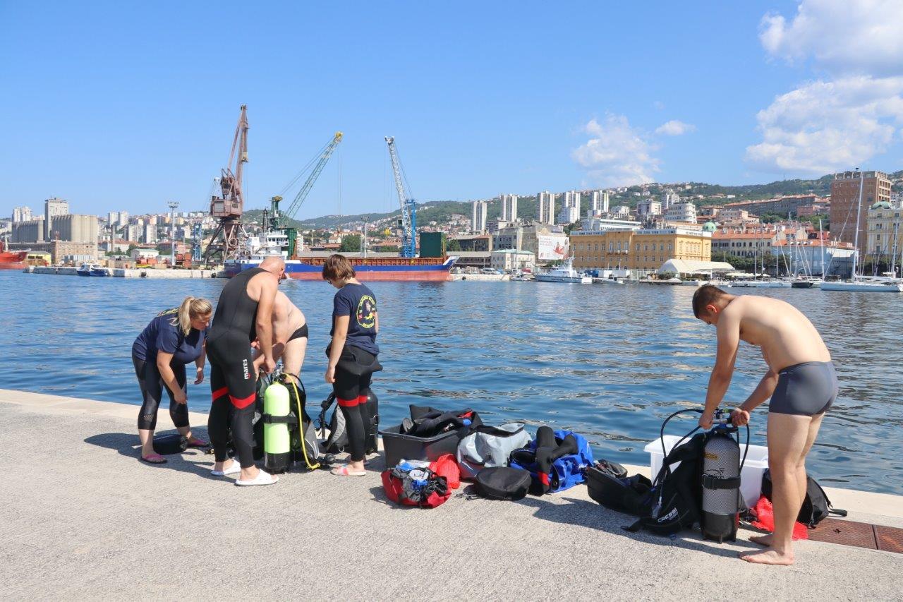 Ekološka-akcija-čišćenja-podmorja-„More-spaja-–-30-godina-zajedno“-13 Ekološka-akcija-čišćenja-podmorja-„More-spaja-–-30-godina-zajedno“-13