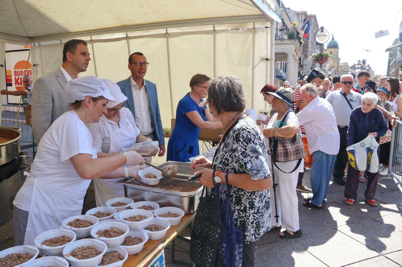 Gastrofešta-povodom-Dana-sv.-Vida-15 Gastrofešta-povodom-Dana-sv.-Vida-15