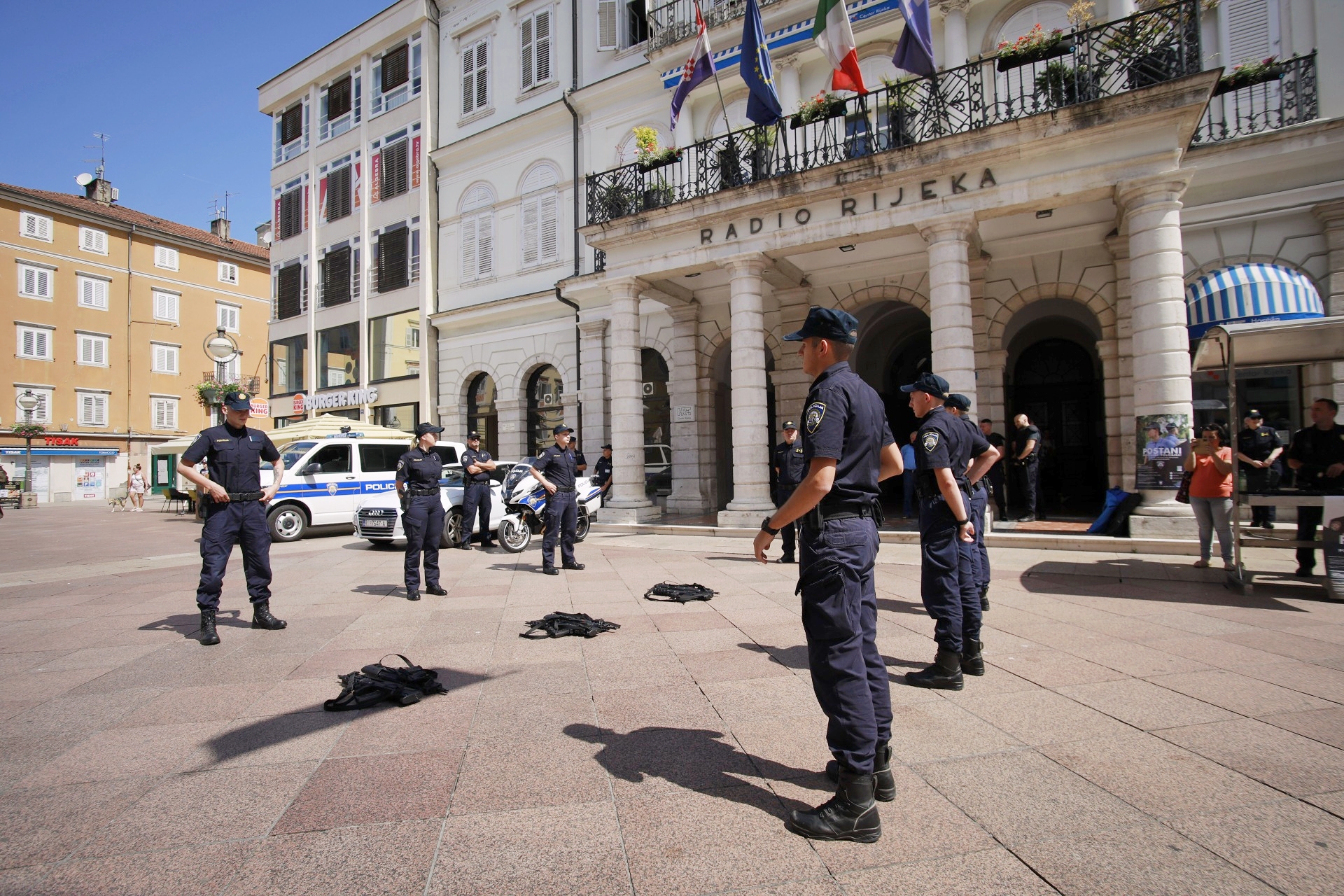 postani policajac policija korzo rijeka postani policajac policija korzo rijeka
