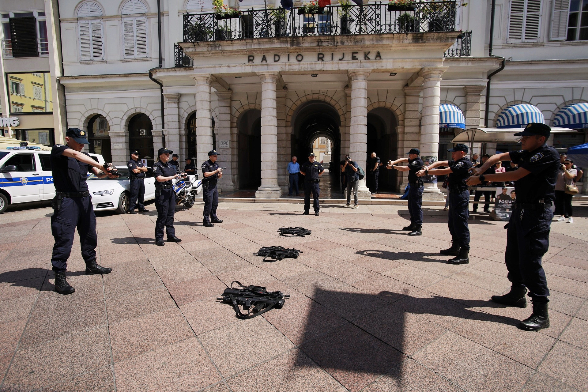 postani policajac policija korzo rijeka postani policajac policija korzo rijeka
