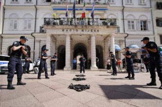 postani policajac policija korzo rijeka