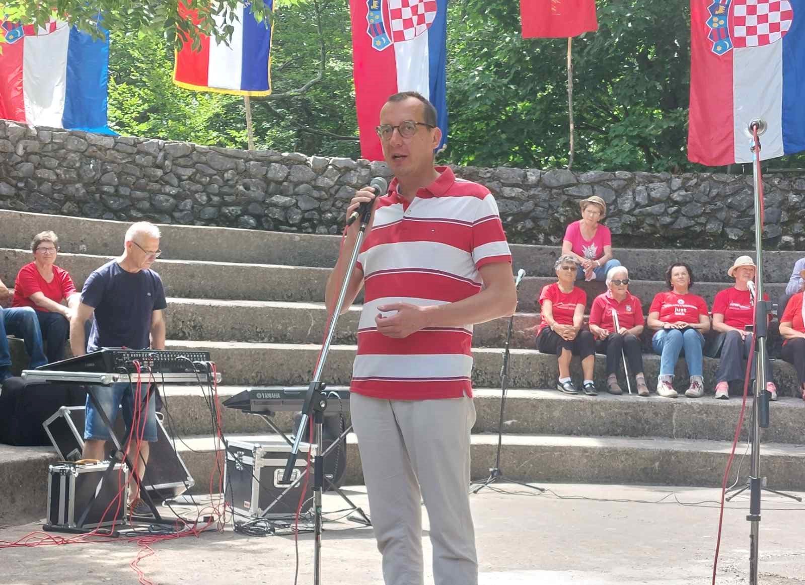 Obilježavanje-Dana-antifašističke-borbe-Tuhobić-1 Obilježavanje-Dana-antifašističke-borbe-Tuhobić-1