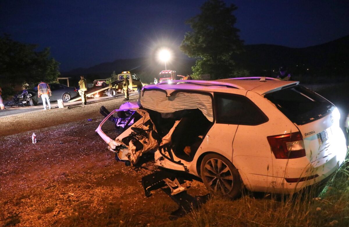 Dicmo: U teškoj prometnoj  nesreći smrtno stradale dvije osobe