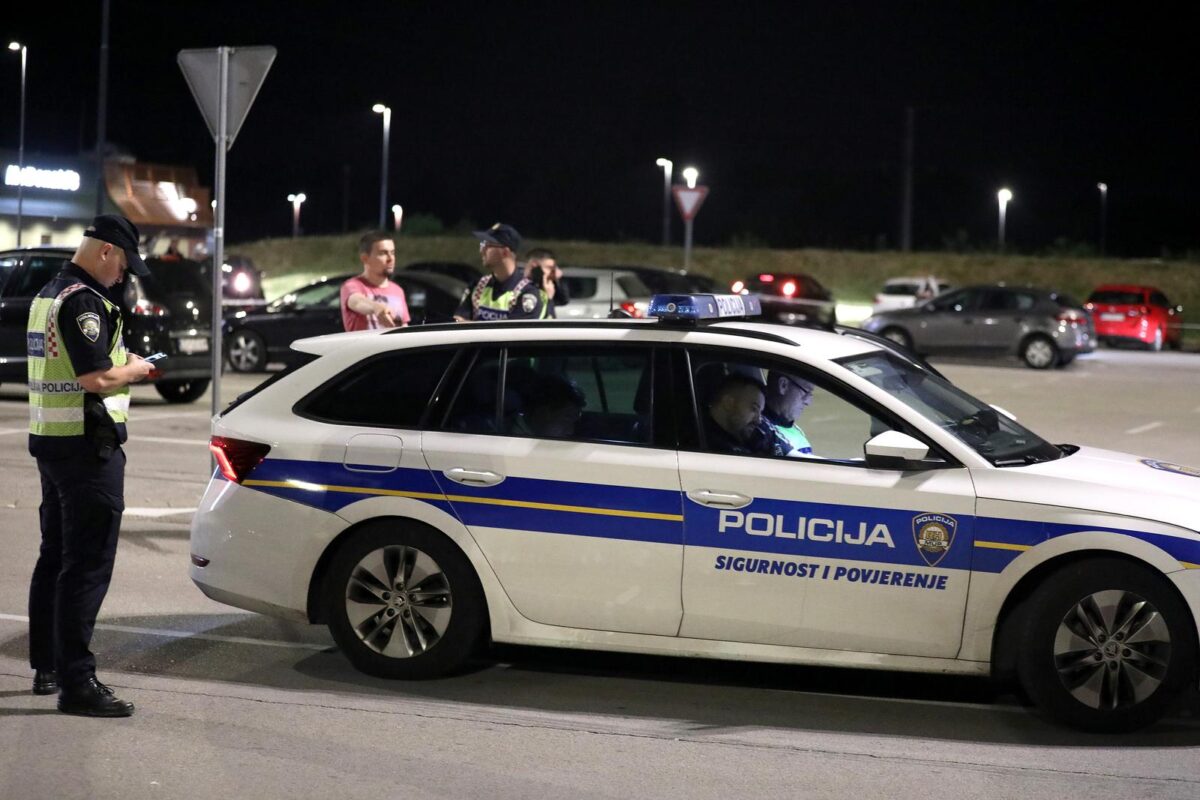 Užas u Buzinu, automobilom naletio na skupinu ljudi na parkiralištu trgovačkog centra 