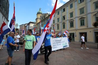 Rijeka: Hod za zivot