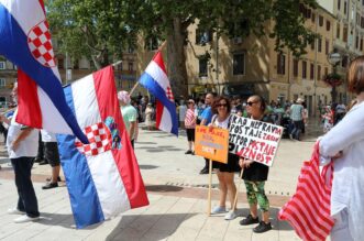 Rijeka: Hod za zivot