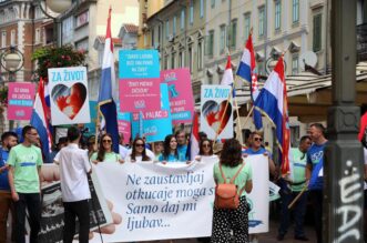 Rijeka: Hod za zivot