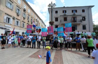 Rijeka: Hod za zivot