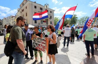 Rijeka: Hod za zivot