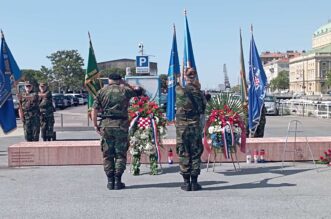 Položeni-vijenci-u-povodu-32.-obljetnice-osnutka-111.-brigade-5