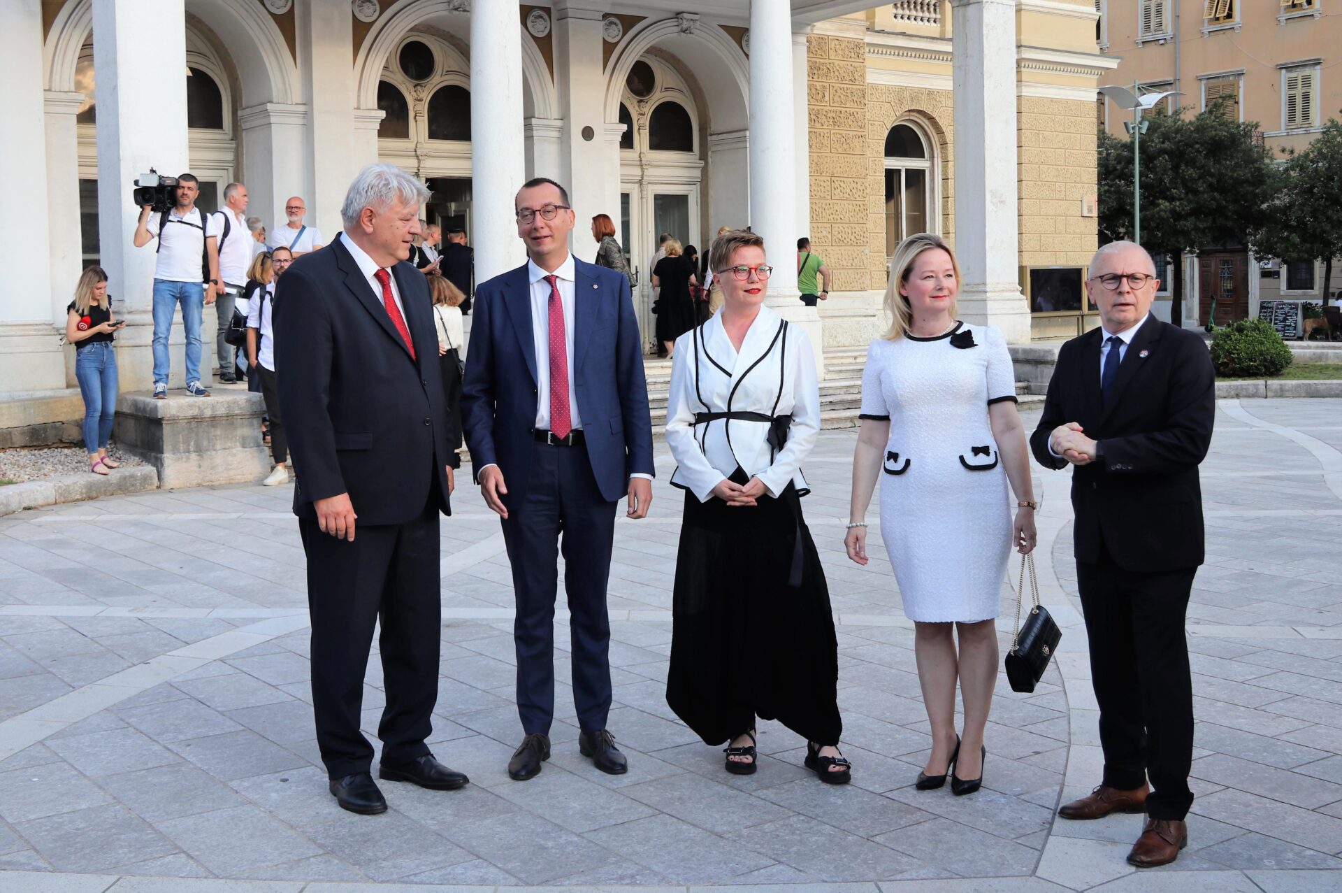Svečana_sjednica_Gradskog_vijeća_Grada_Rijeke_dolazak_01 Svečana_sjednica_Gradskog_vijeća_Grada_Rijeke_dolazak_01