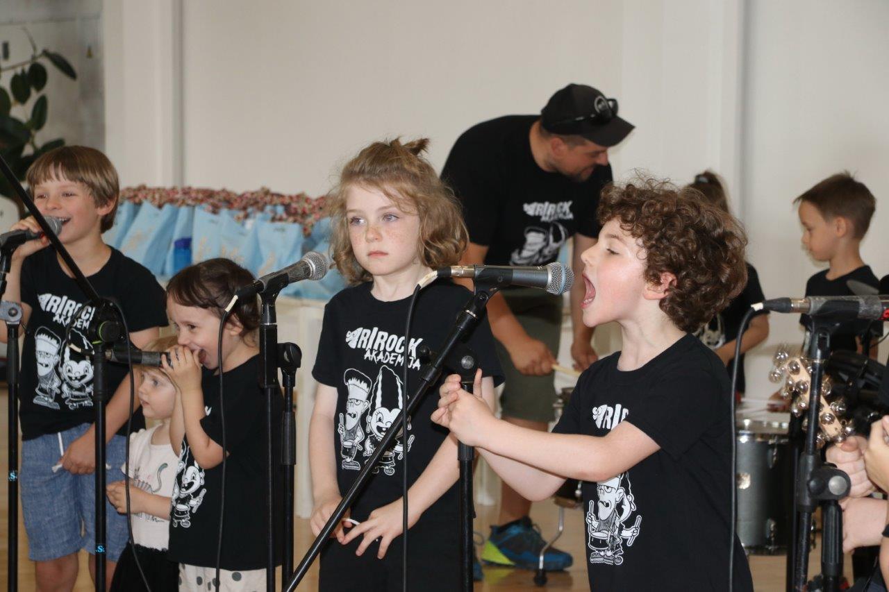 Tradicionalni-prijem-za-djecu-s-imenom-zaštitnika-grada-Rijeke-7 Tradicionalni-prijem-za-djecu-s-imenom-zaštitnika-grada-Rijeke-7