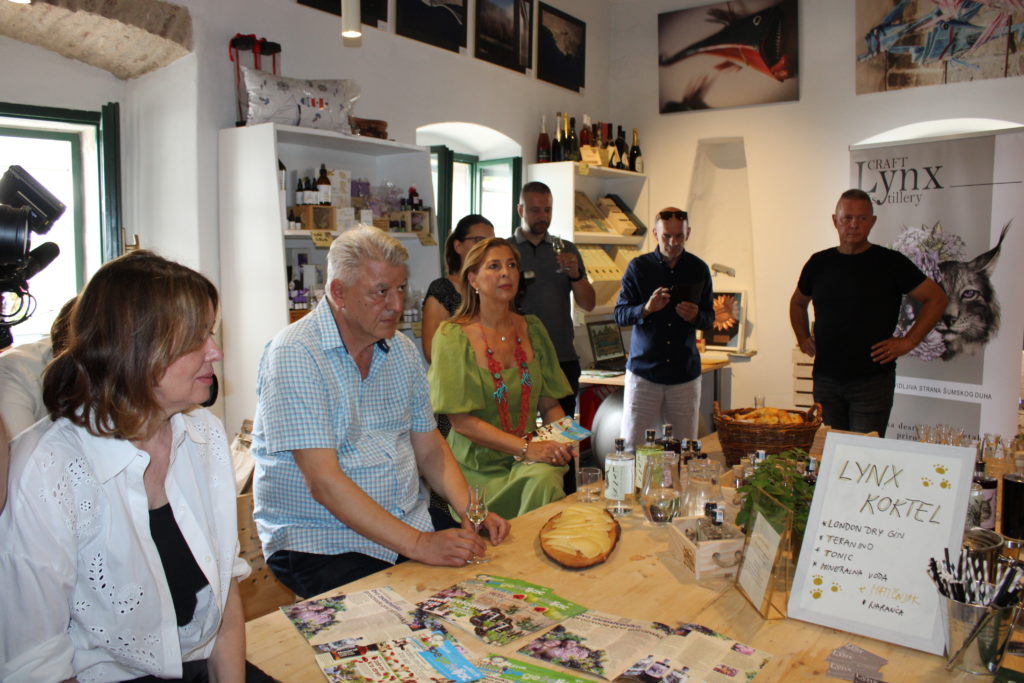 KASETICA LIKERI (9) KASETICA LIKERI (9)