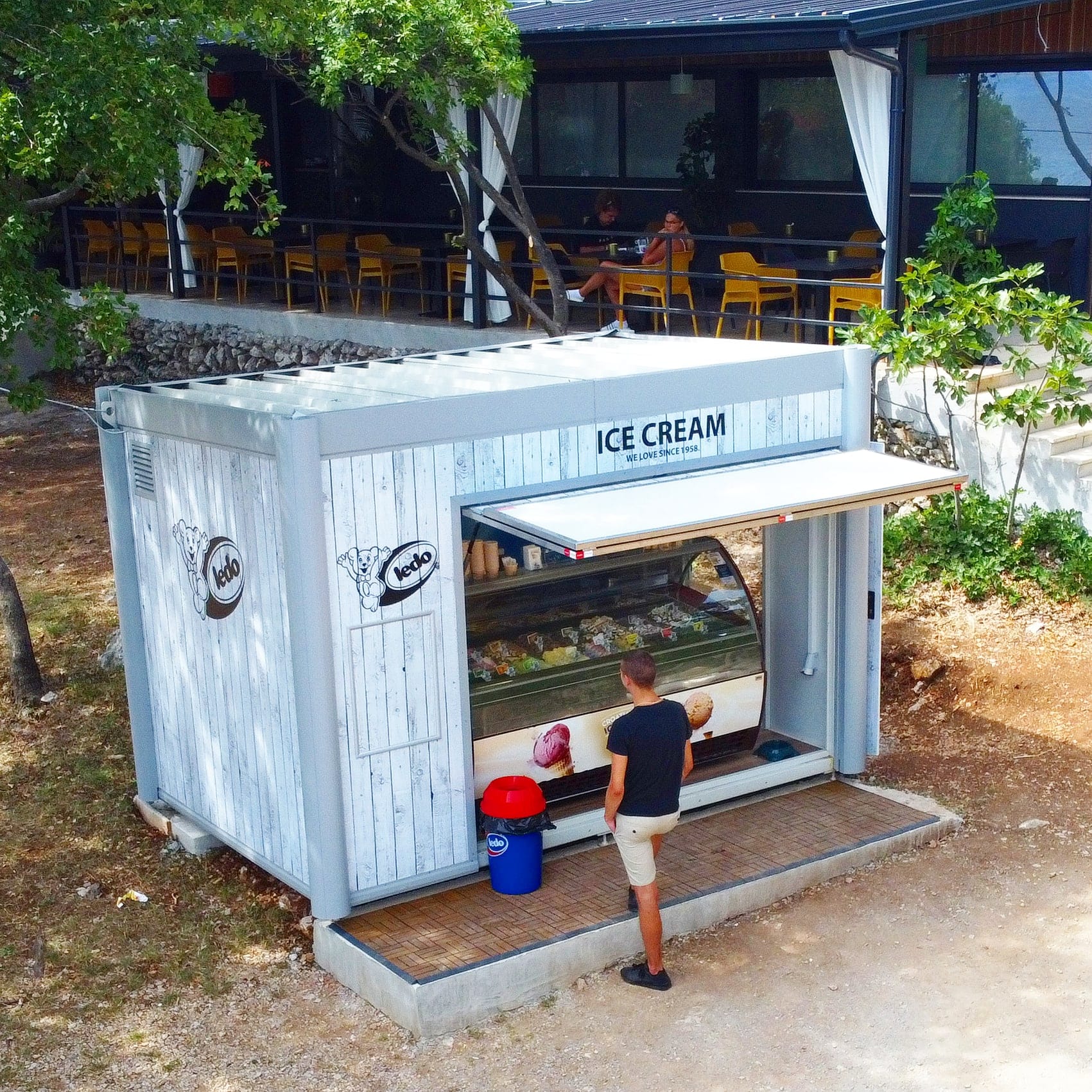 Madagascar Kostrena fejs 12