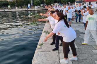 Mimohod-sjećanja-na-žrtve-genocida-u-Srebrenici-6