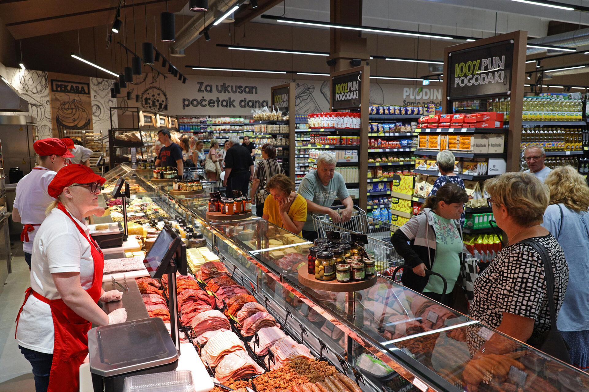 PLODINE VOLOSKO OTVORENJE 19 PLODINE VOLOSKO OTVORENJE 19