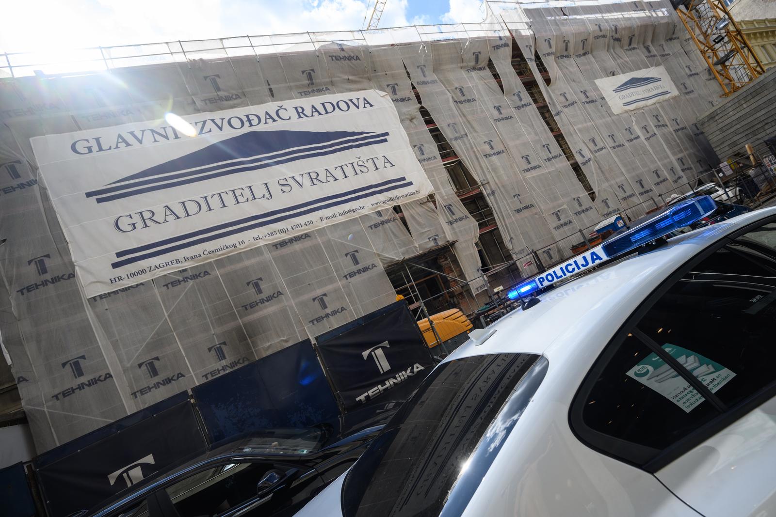 Zagreb: Na gradilištu u Gundulićevoj radnik upao u rupu duboku nekoliko metara Zagreb: Na gradilištu u Gundulićevoj radnik upao u rupu duboku nekoliko metara