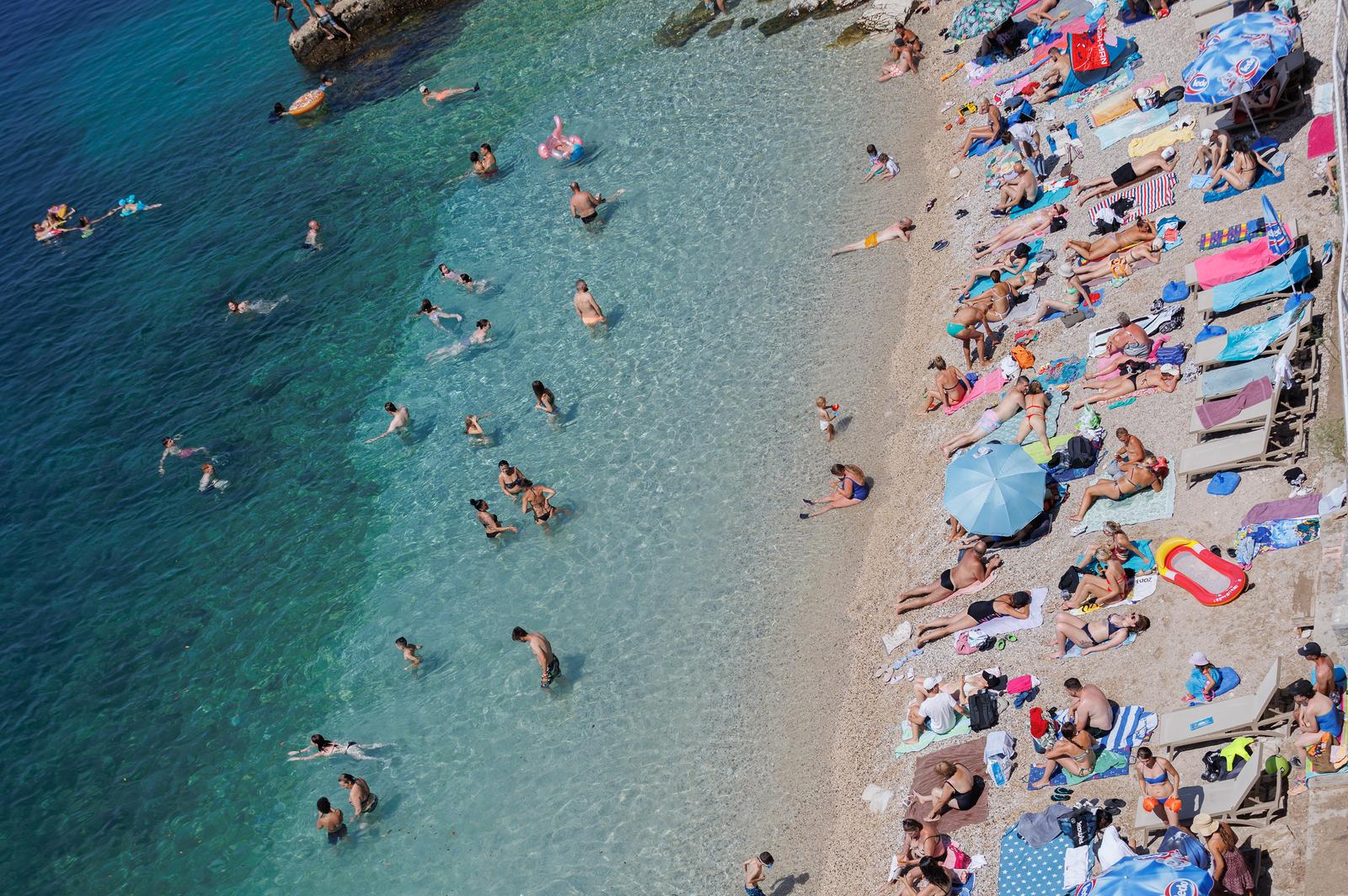 Riječani su spas od vrućina potražili na moru Riječani su spas od vrućina potražili na moru