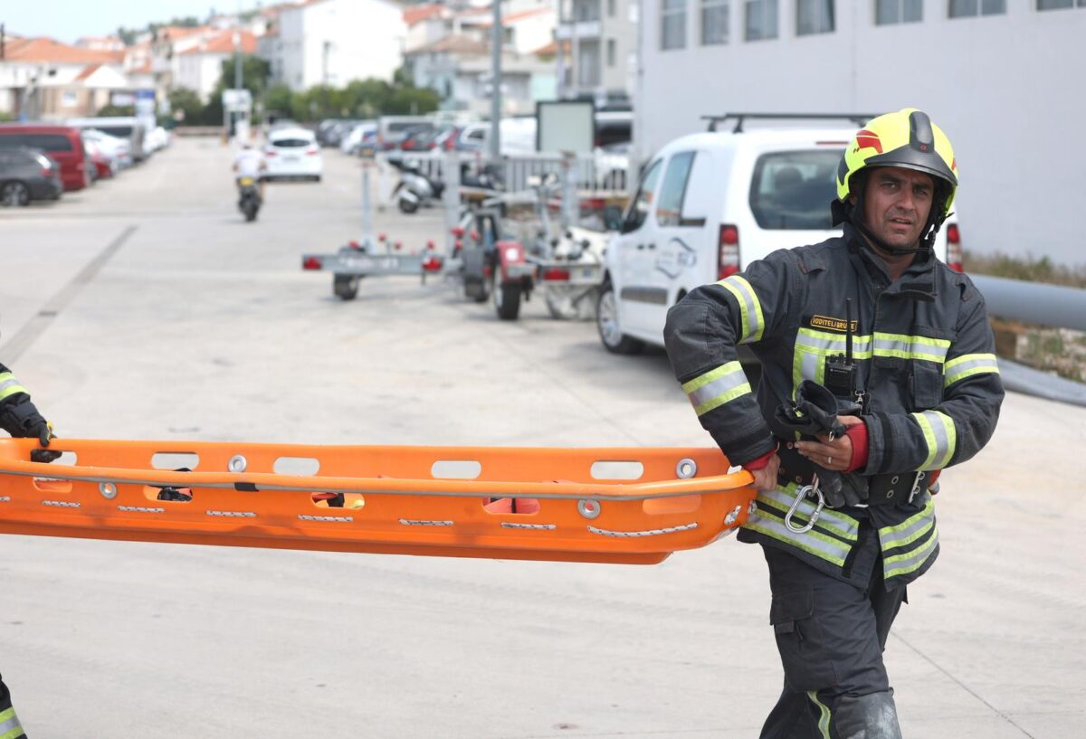 Pao strop u servisnoj bazi marine Trogir, poginula jedna osoba