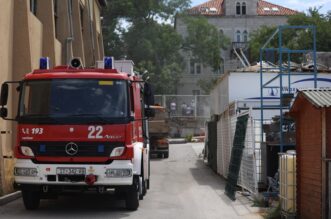 Pao strop u servisnoj bazi marine Trogir, poginula jedna osoba