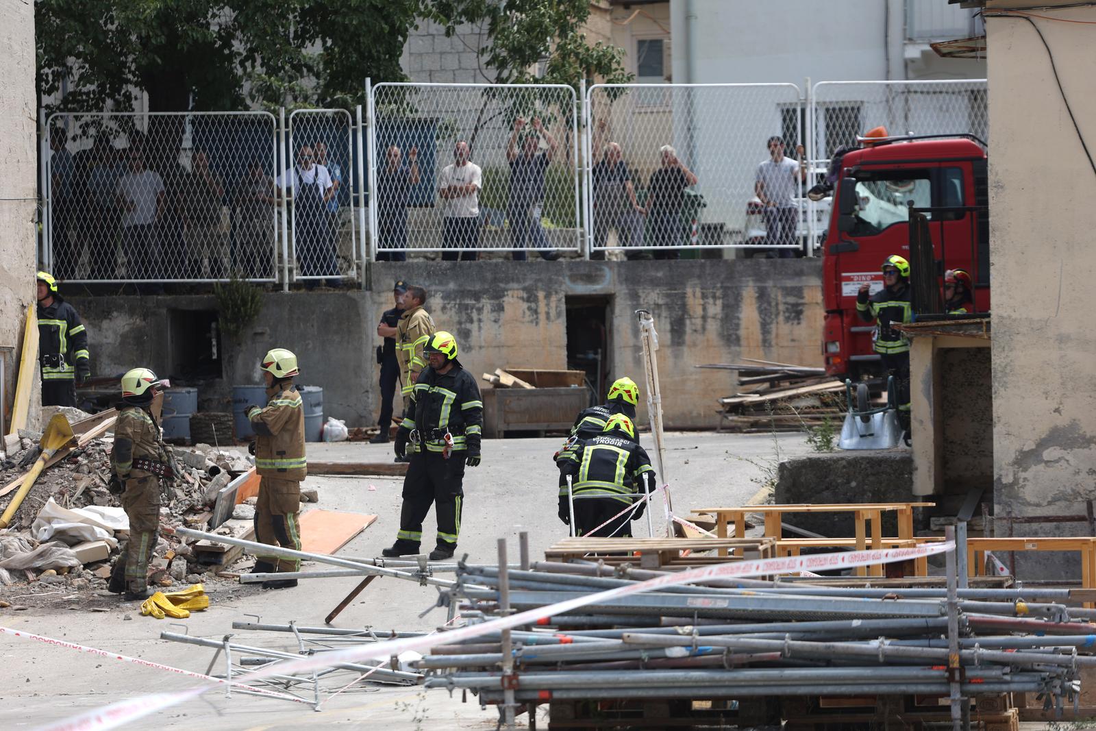 Pao strop u servisnoj bazi marine Trogir, poginula jedna osoba