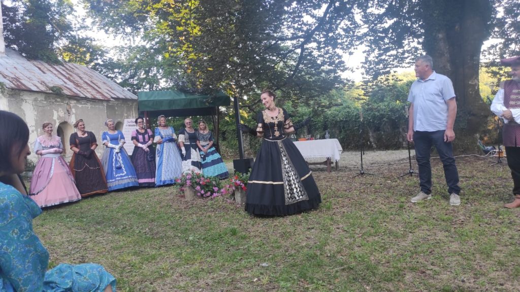 brod na kupi (7) brod na kupi (7)