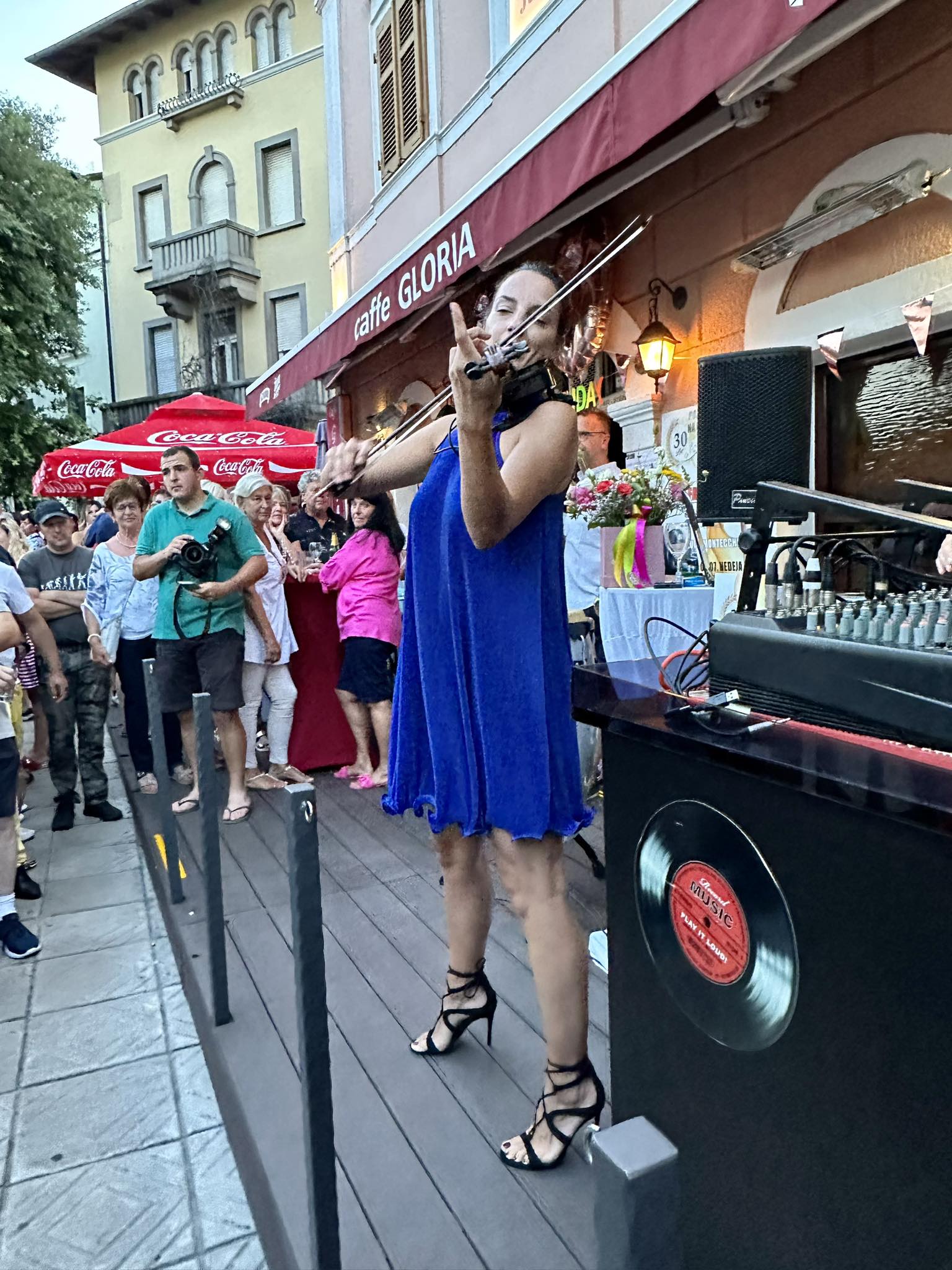 caffe gloria ika (1)