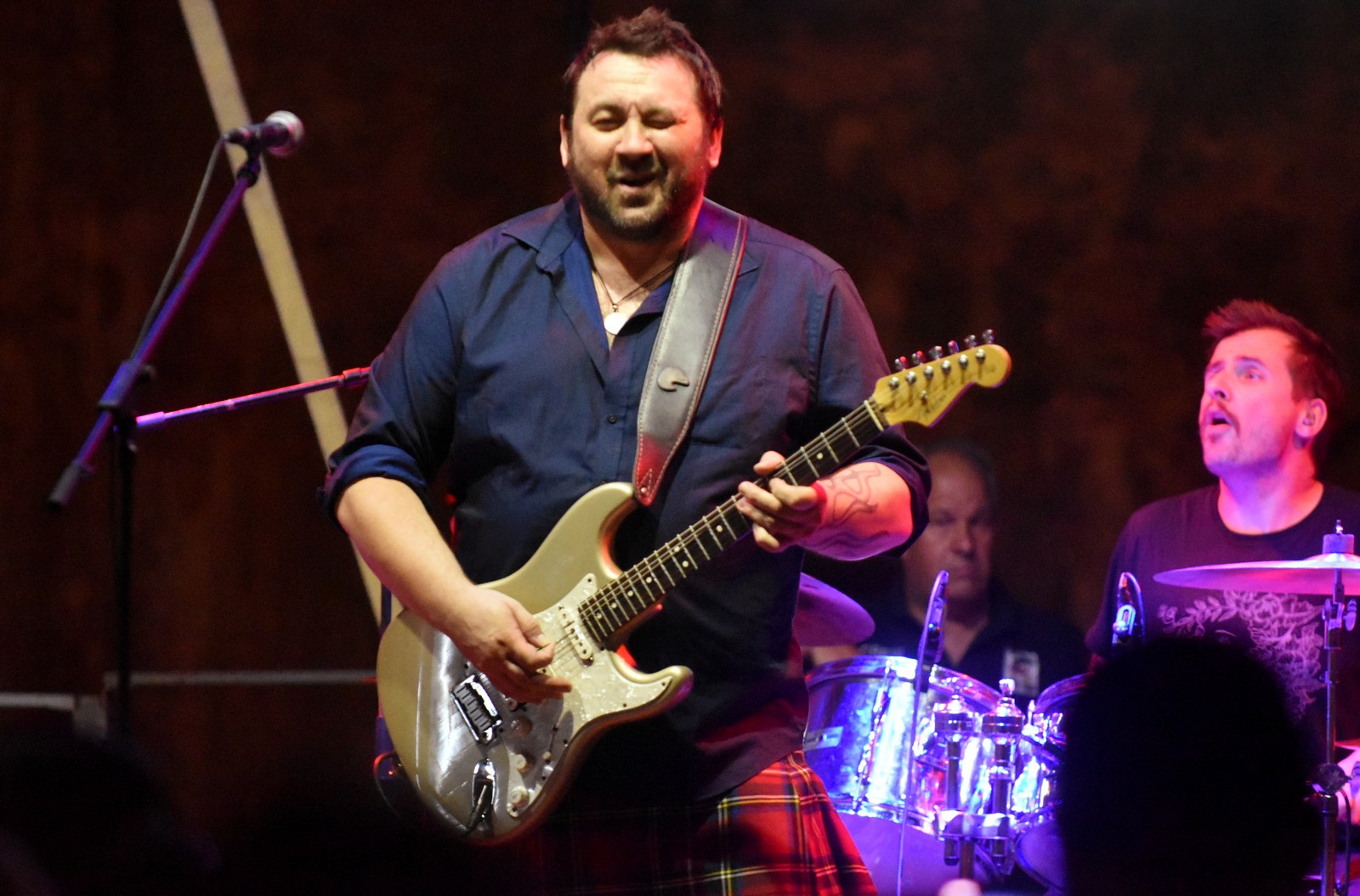 king king (1) king king (1)