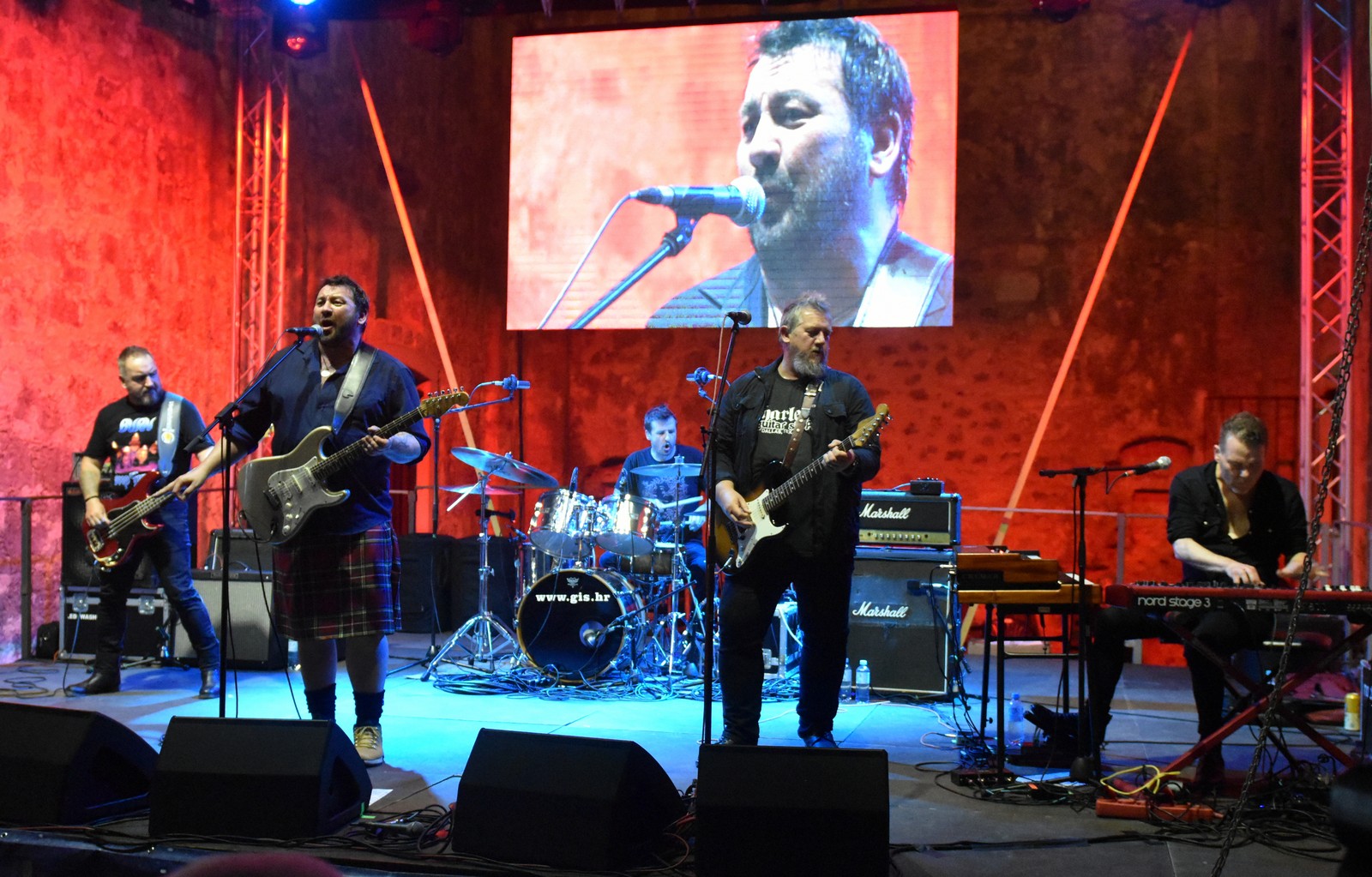 king king (3) king king (3)