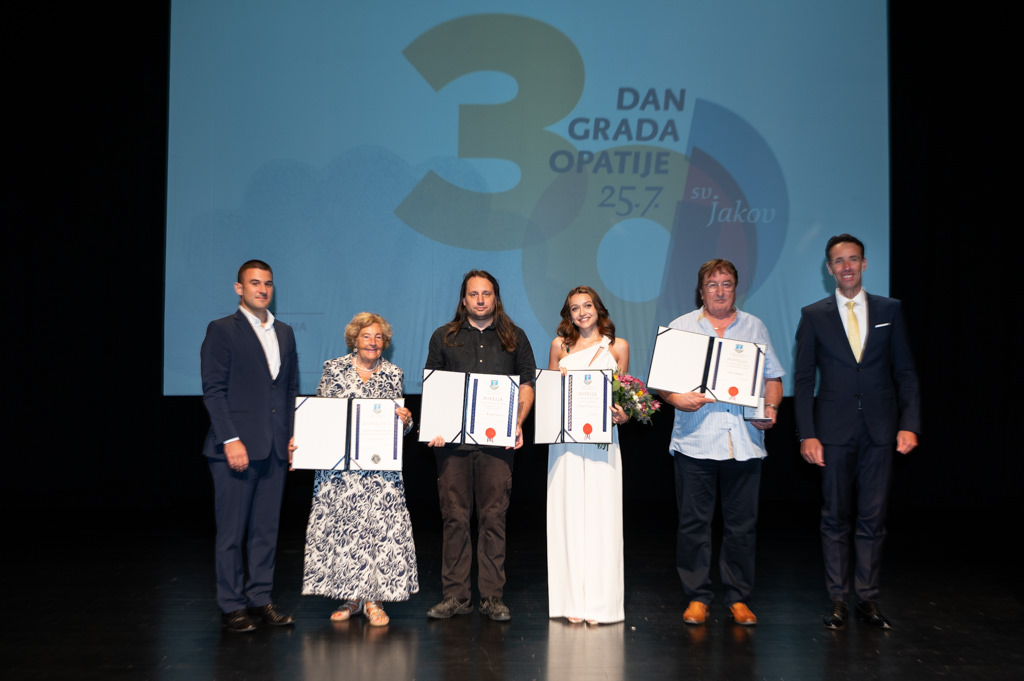 opatija svecana sjednica (1) opatija svecana sjednica (1)